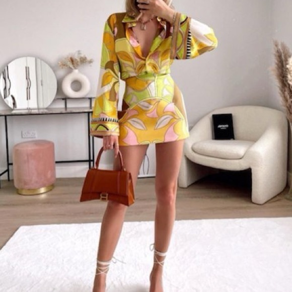 Zara Scarf Print Bell Sleeve Top Tie Front Blouse Button Psychedelic - Picture 4 of 15